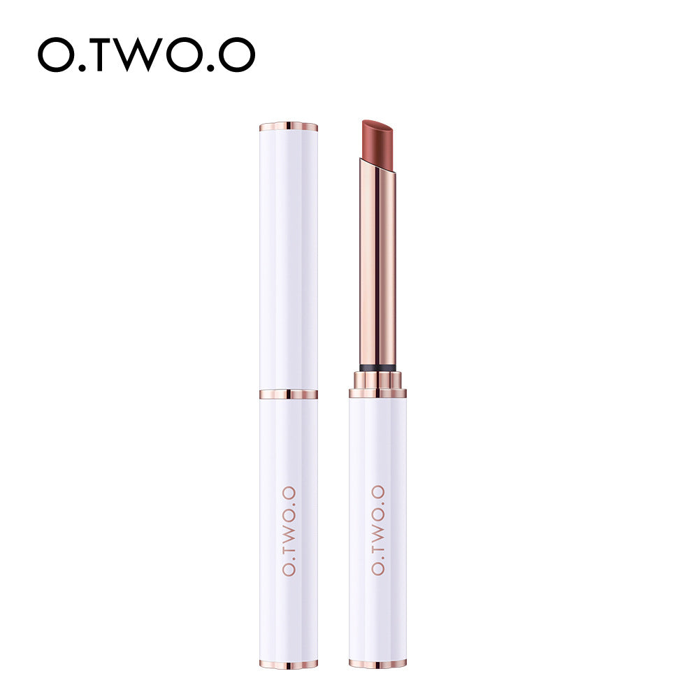 White Rose Small Fine Pistil Matte Velvet Lipstick