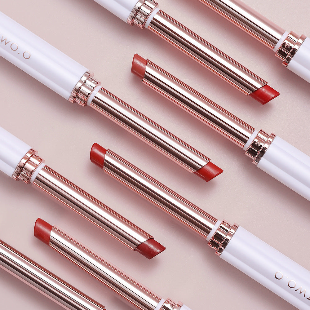 White Rose Small Fine Pistil Matte Velvet Lipstick
