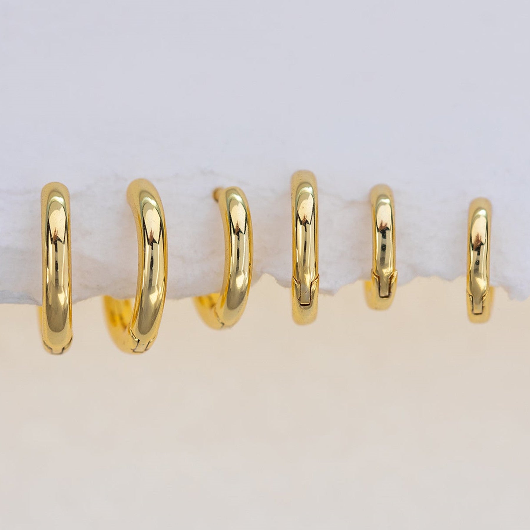 Brincos Brilhantes Banhado a Ouro 18K