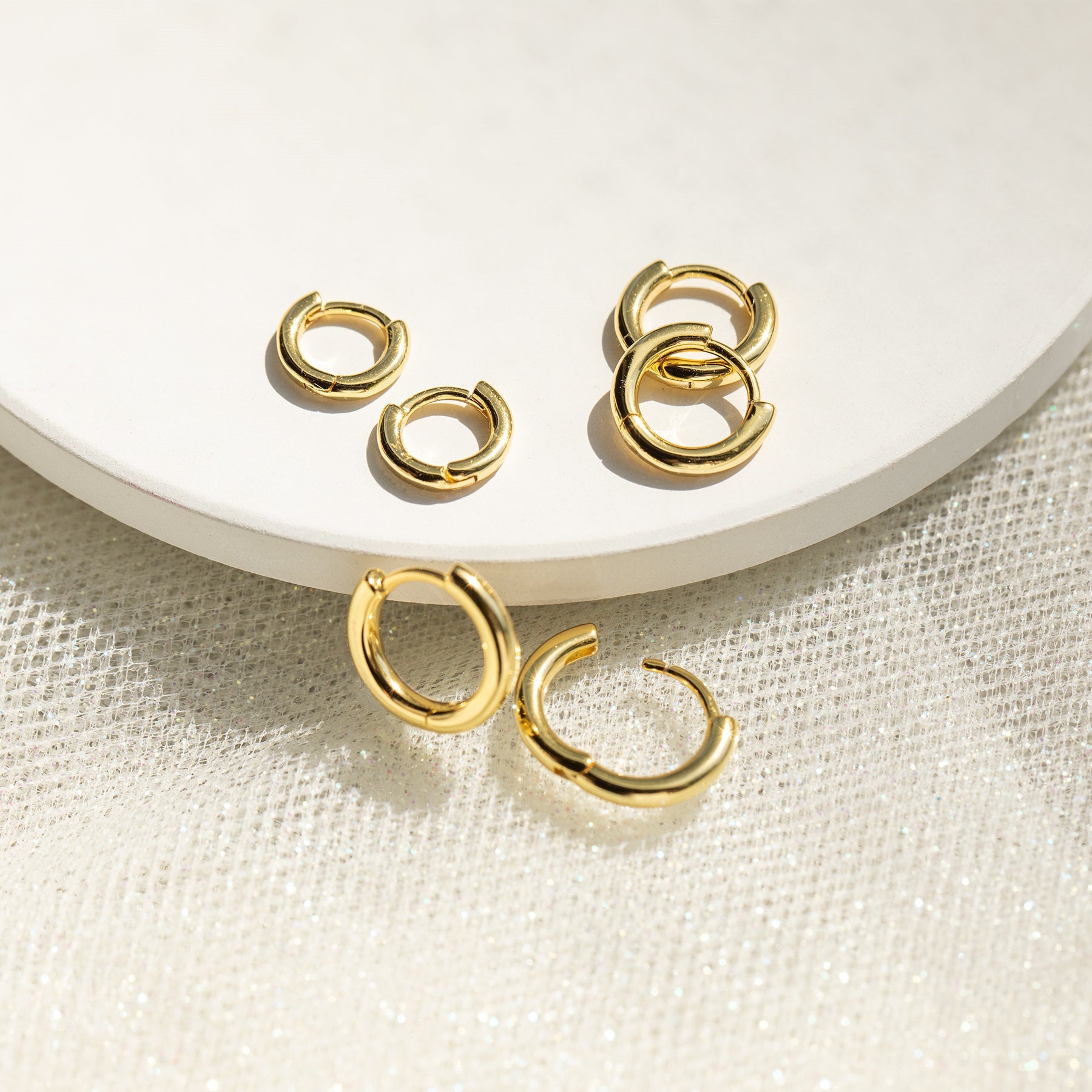 Brincos Brilhantes Banhado a Ouro 18K